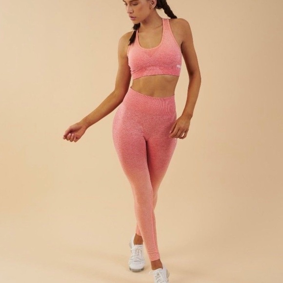 Gymshark Pants - 💕🍑NWOT SET Gymshark Ombré Seamless Leggings and Sports Bra 🍑💕